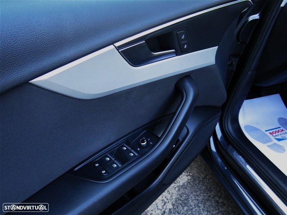 Audi A4 Avant 35 TDI Fleet Edition S tronic - 16