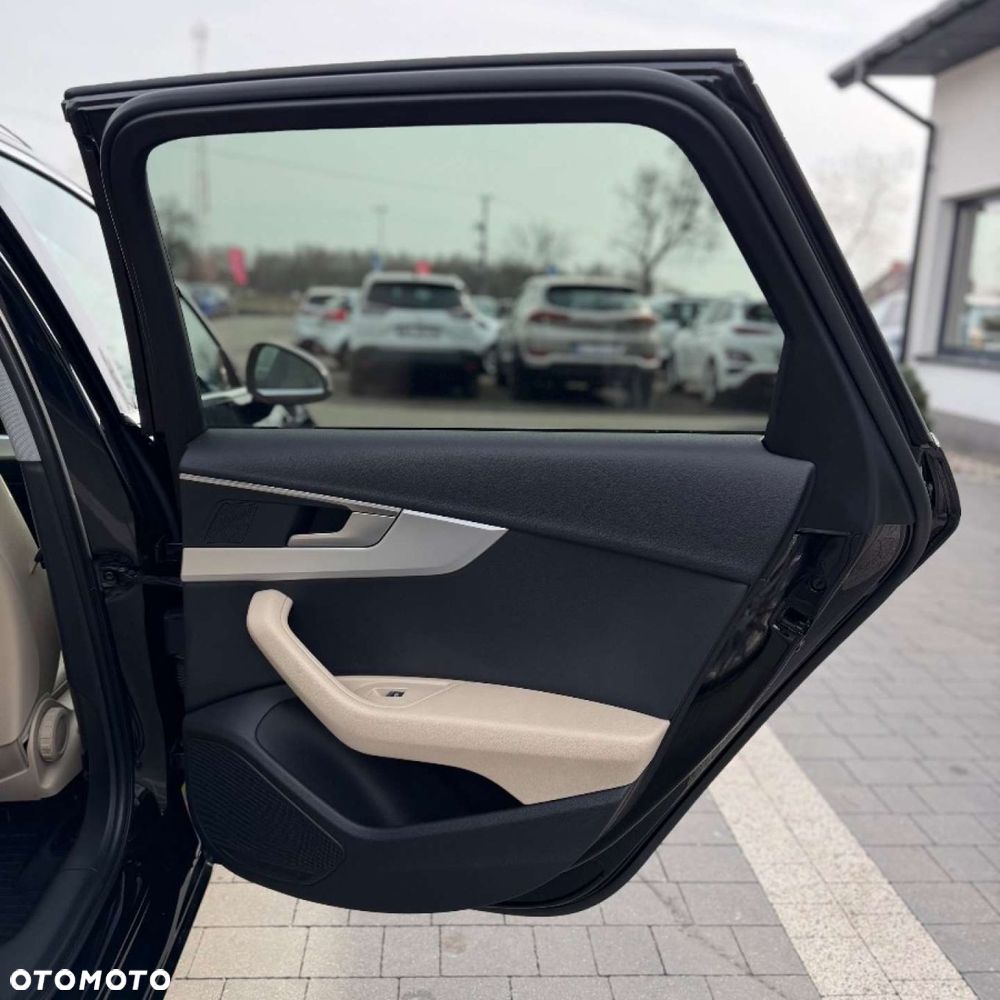 Audi A4 Avant - 33