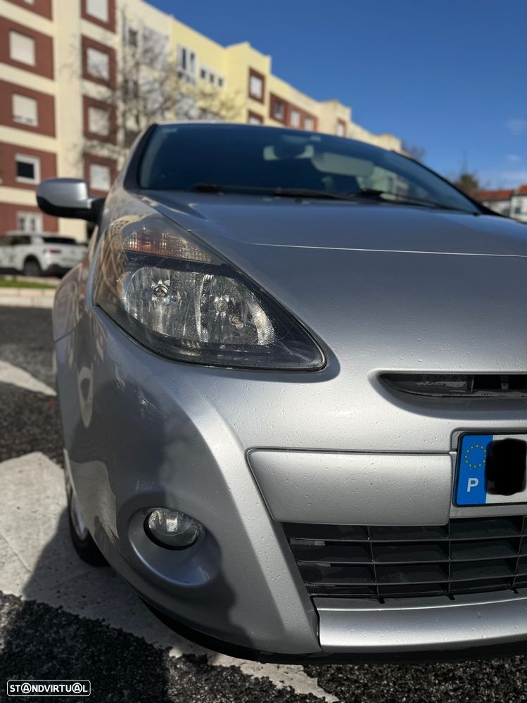 Renault Clio 1.2 16V Confort 130g - 7