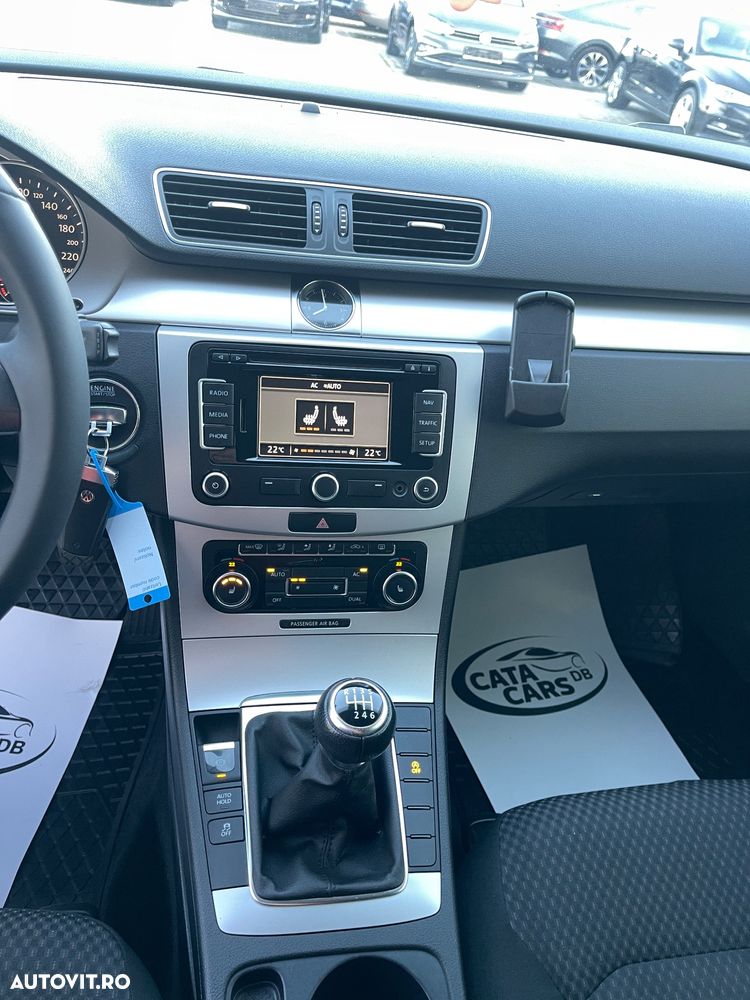 Volkswagen Passat 2.0 TDI BlueMotion Tehnology Comfortline - 35