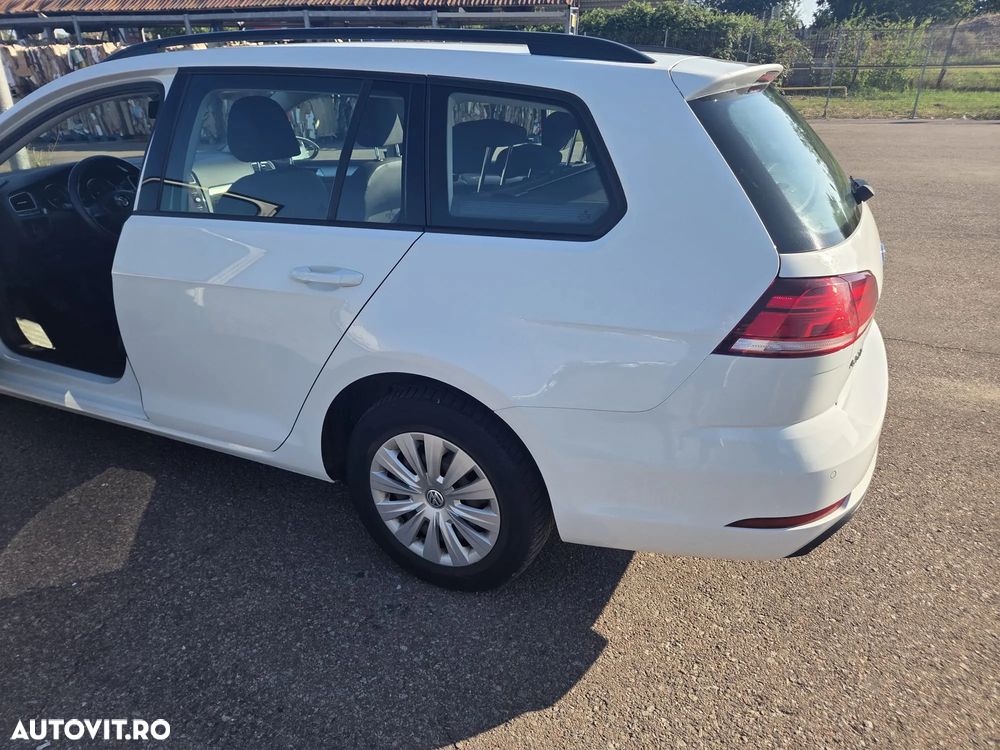 Volkswagen Golf - 5