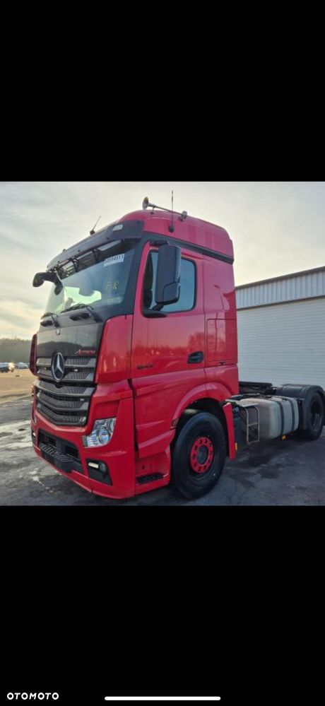 Mercedes-Benz Actros - 2