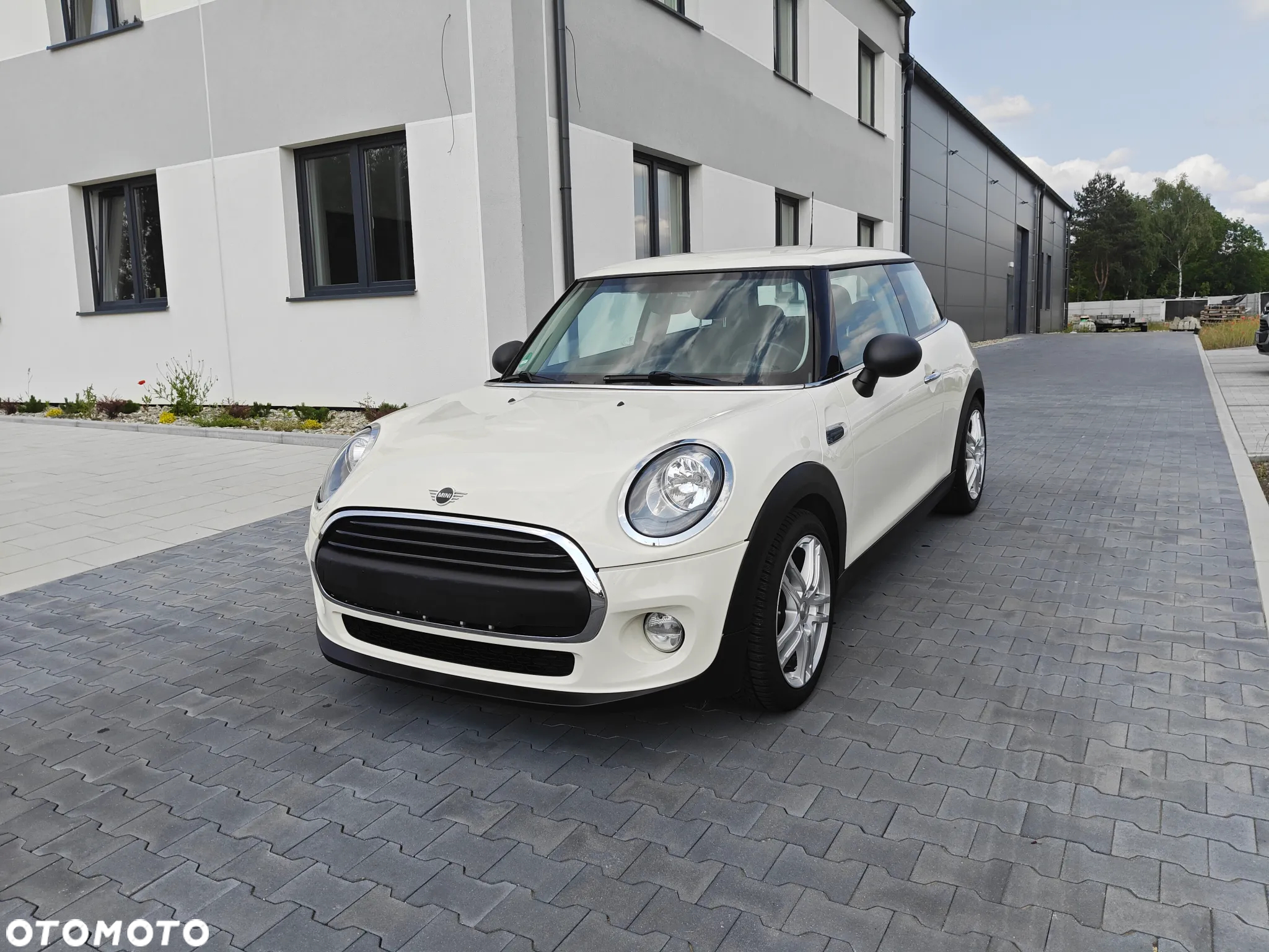 MINI ONE First - 2
