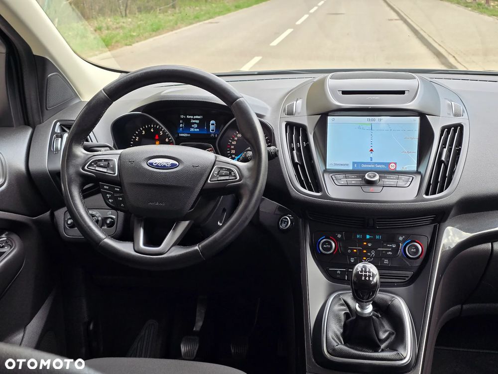 Ford Kuga 1.5 EcoBoost 2x4 Titanium - 26