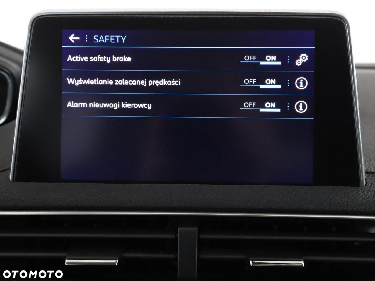 Peugeot 3008 1.2 PureTech Allure S&S EAT8 - 28