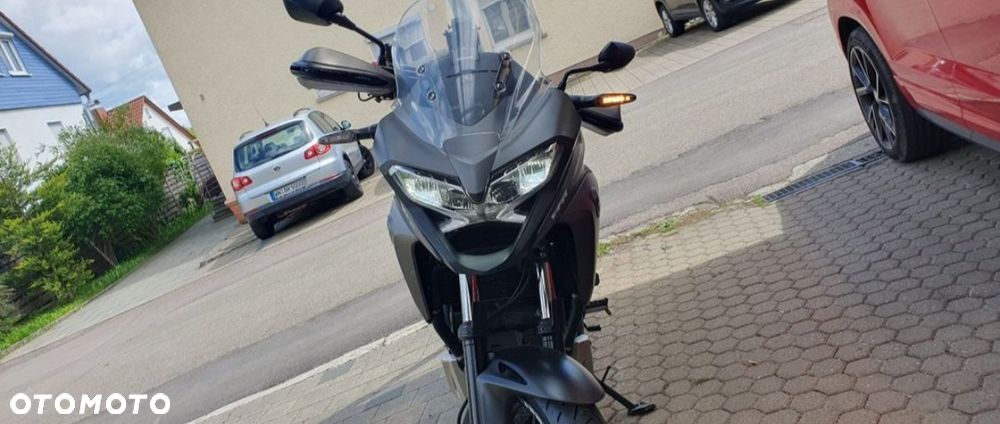 Honda VFR - 5