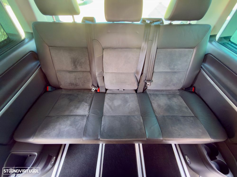 VW Multivan 2.5 TDi Highline - 12
