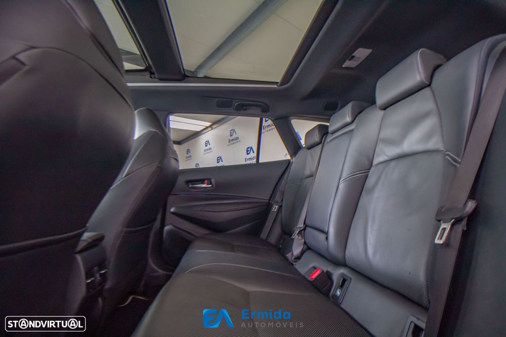 Toyota Corolla Touring Sports - 23