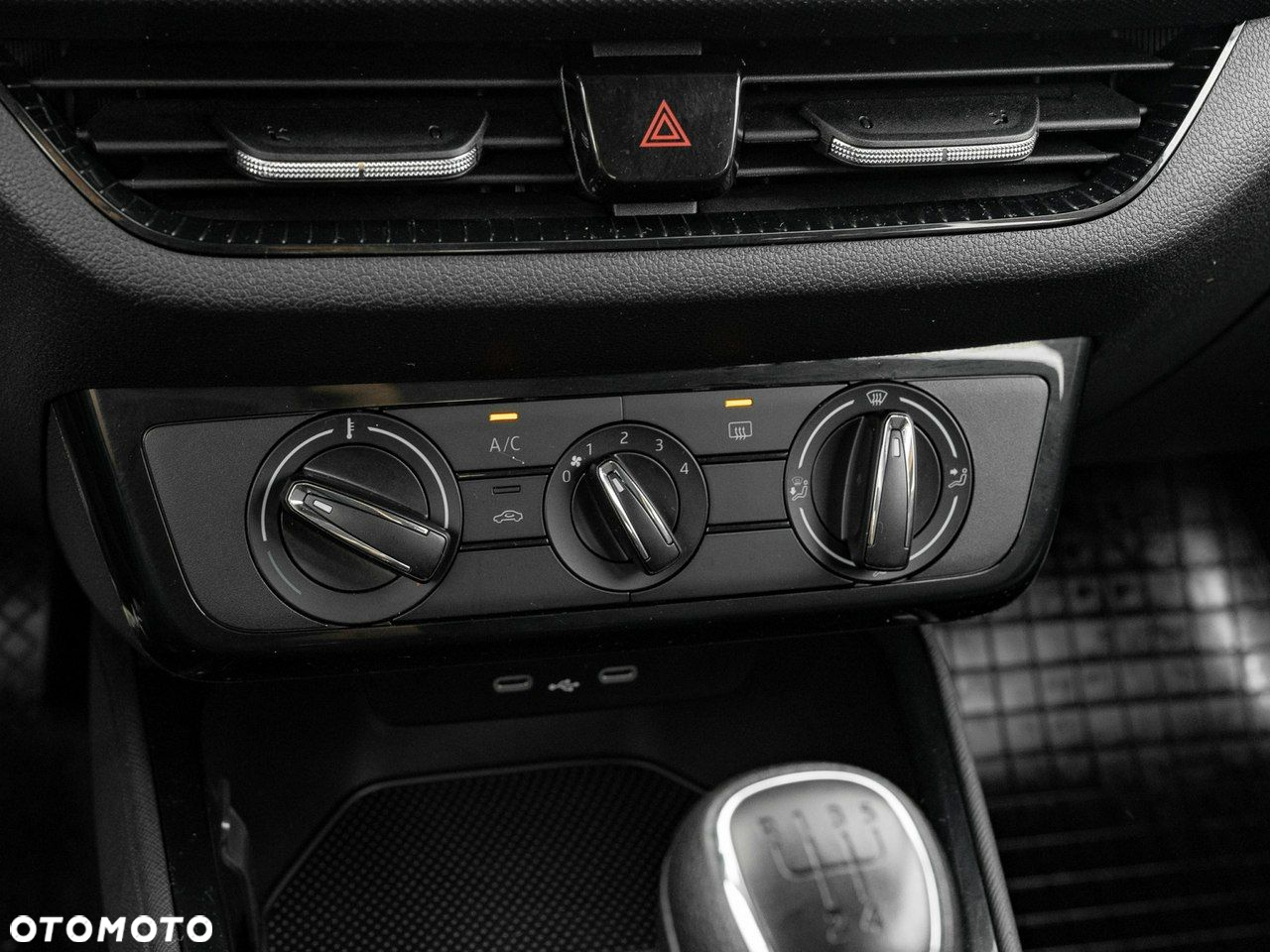 Skoda Fabia 1.0 Ambition - 17