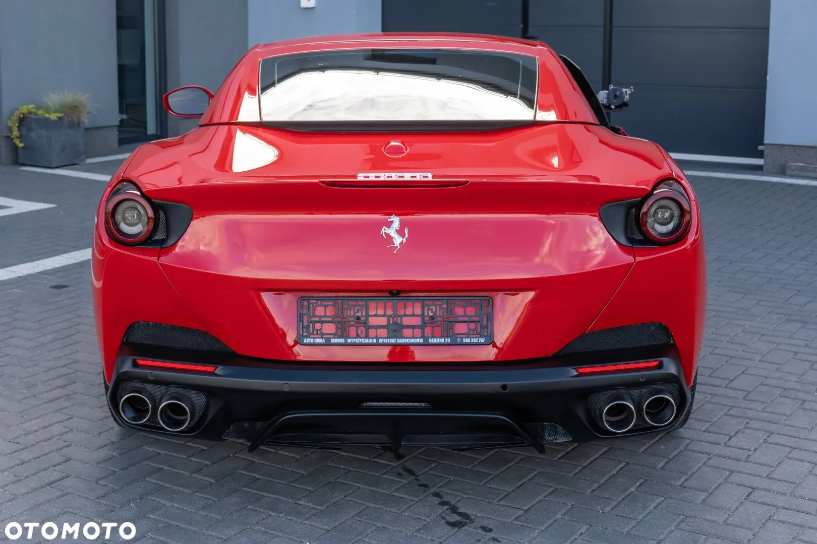 Ferrari Portofino - 4