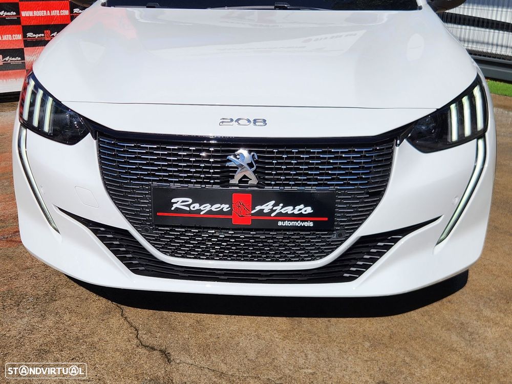 Peugeot 208 2022 photo 3