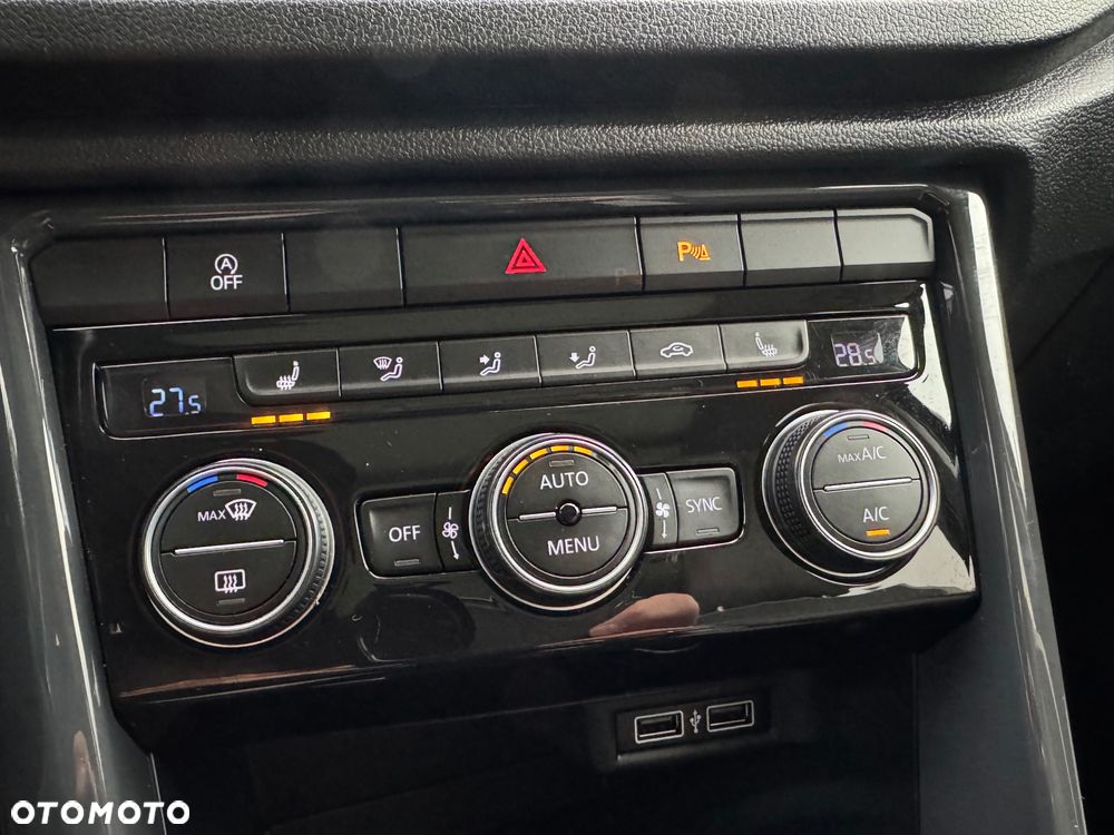 Volkswagen T-Roc 1.5 TSI GPF ACT Premium - 38