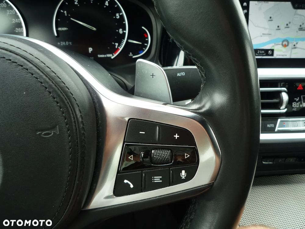 BMW Seria 3 330i xDrive M Sport sport - 39