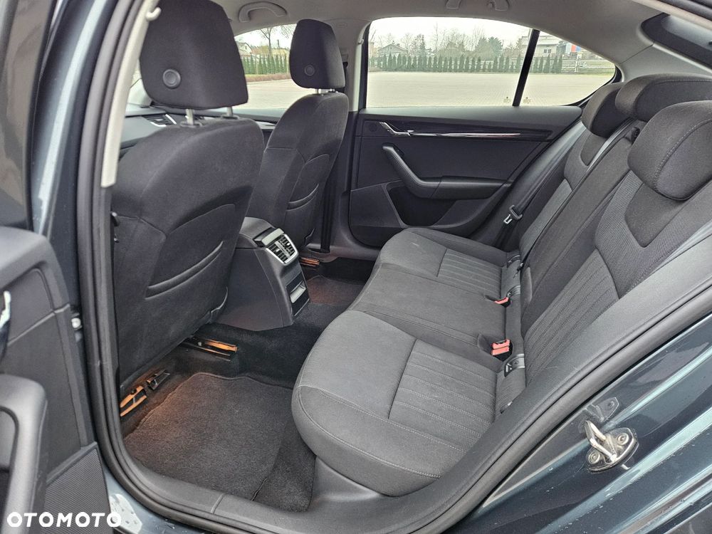 Skoda Octavia 1.5 TSI ACT Style DSG - 24