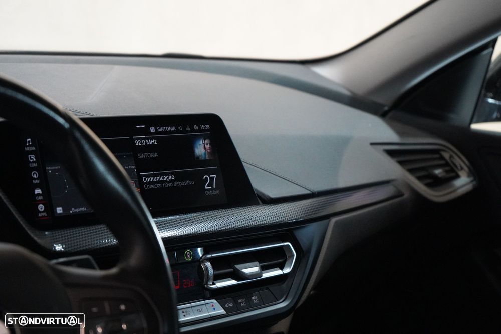 BMW 218 Gran Coupé - 12