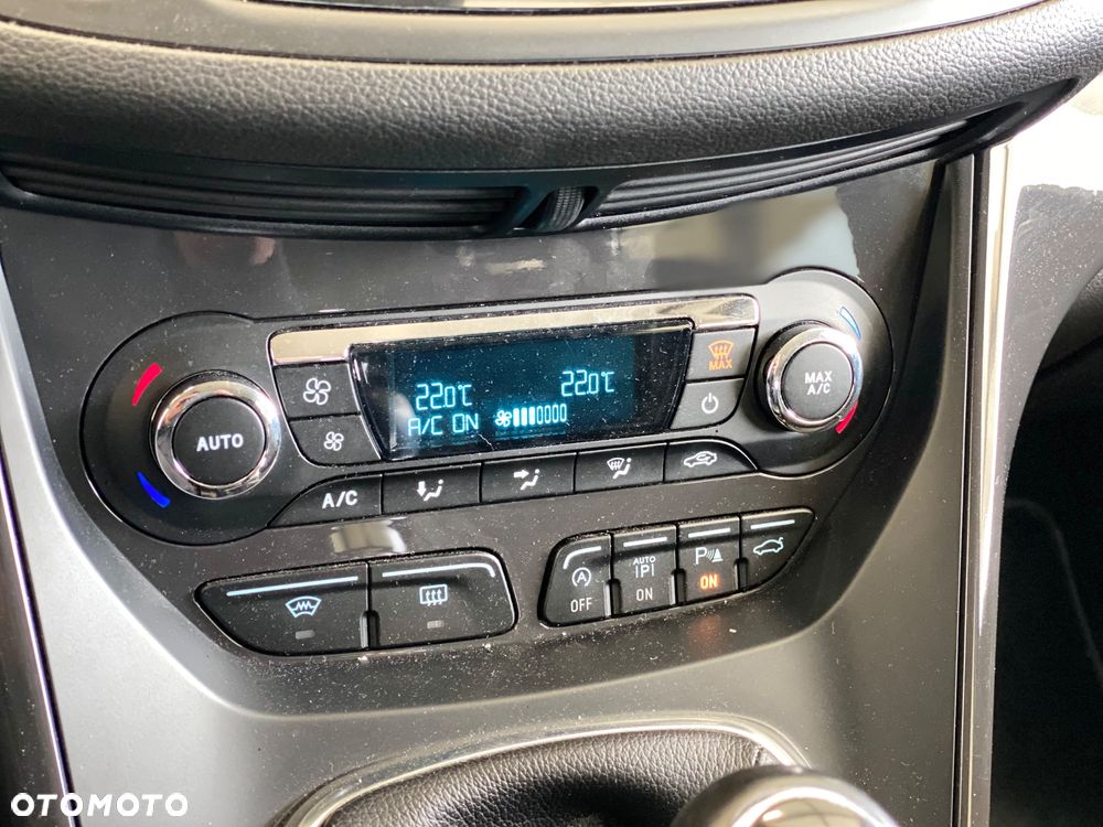 Ford Kuga 1.5 EcoBoost 2x4 Titanium - 31