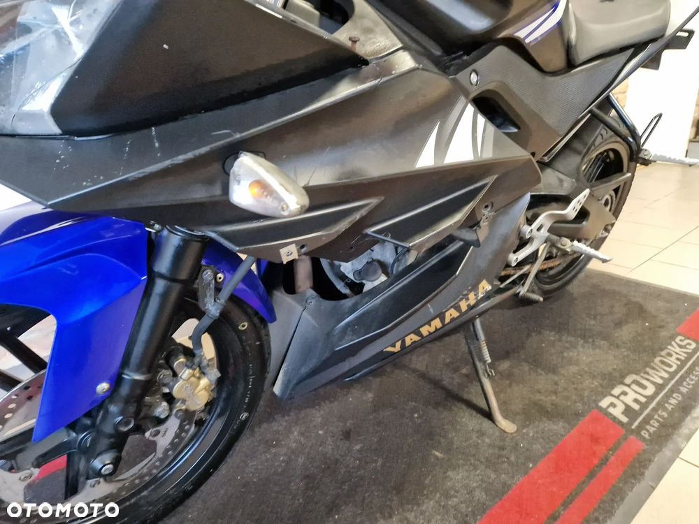 Yamaha YZF - 17