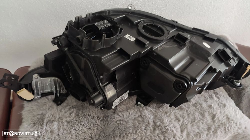 Farol direito Full Led Adaptativ Golf 6 - 5H1941060 C - 4