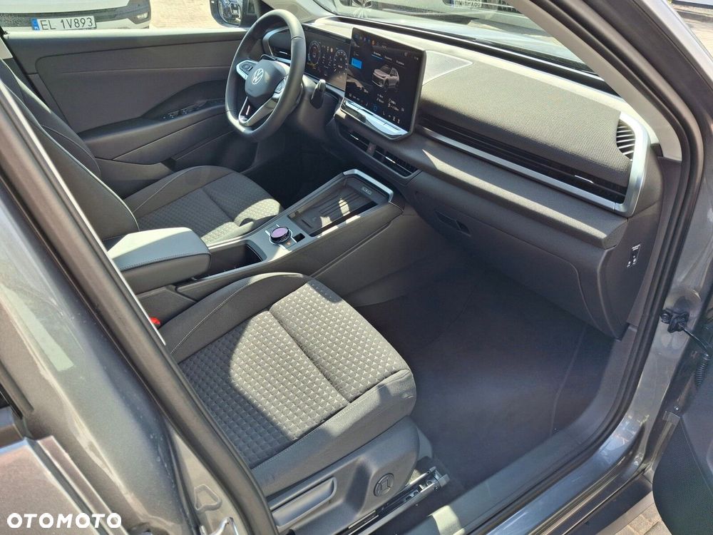 Volkswagen T-Roc - 18