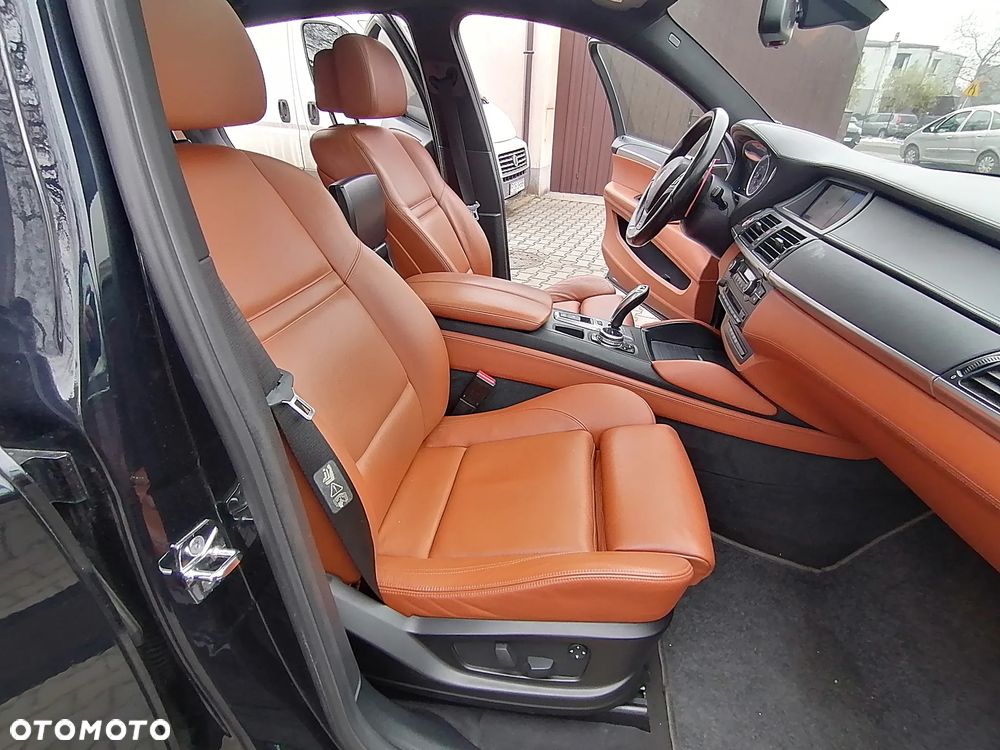 BMW X6M - 36
