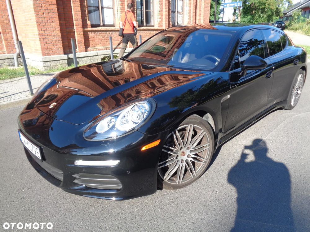 Porsche Panamera 4 - 1