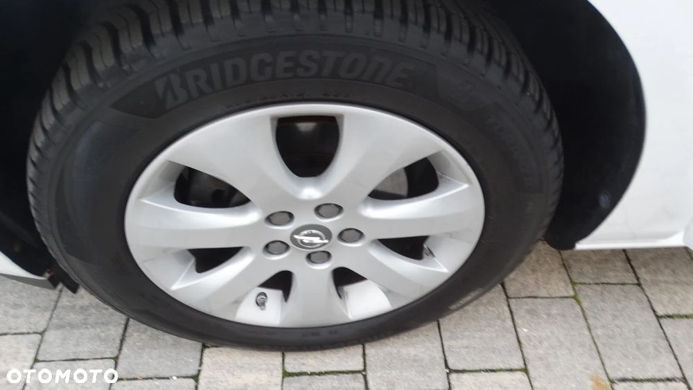 Opel Astra 1.4 Turbo Design Edition - 27