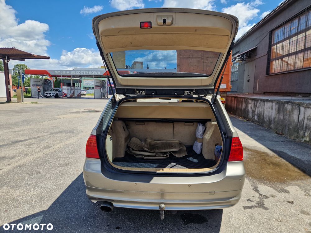 BMW Seria 3 - 16