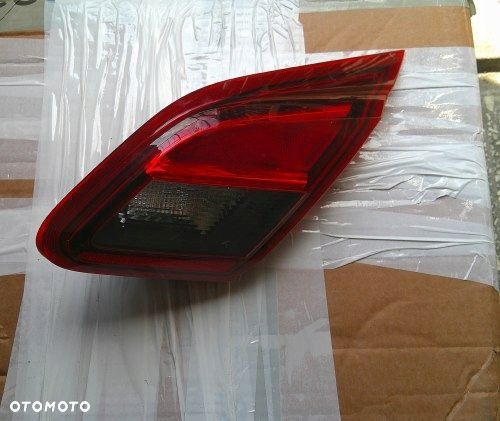 OPEL CORSA E 14+ 5 DRZWI PRAWA TYLNA LAMPA KLAPA ORYGINAŁ EUROPA - 1