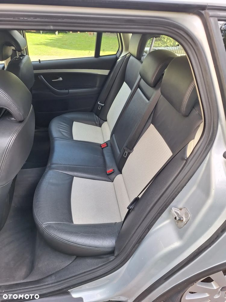 Saab 9-3 1.9 TiD DPF (Sportgetriebe) Vector - 11