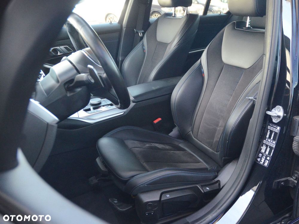 BMW Seria 3 320d xDrive mHEV M Sport - 31