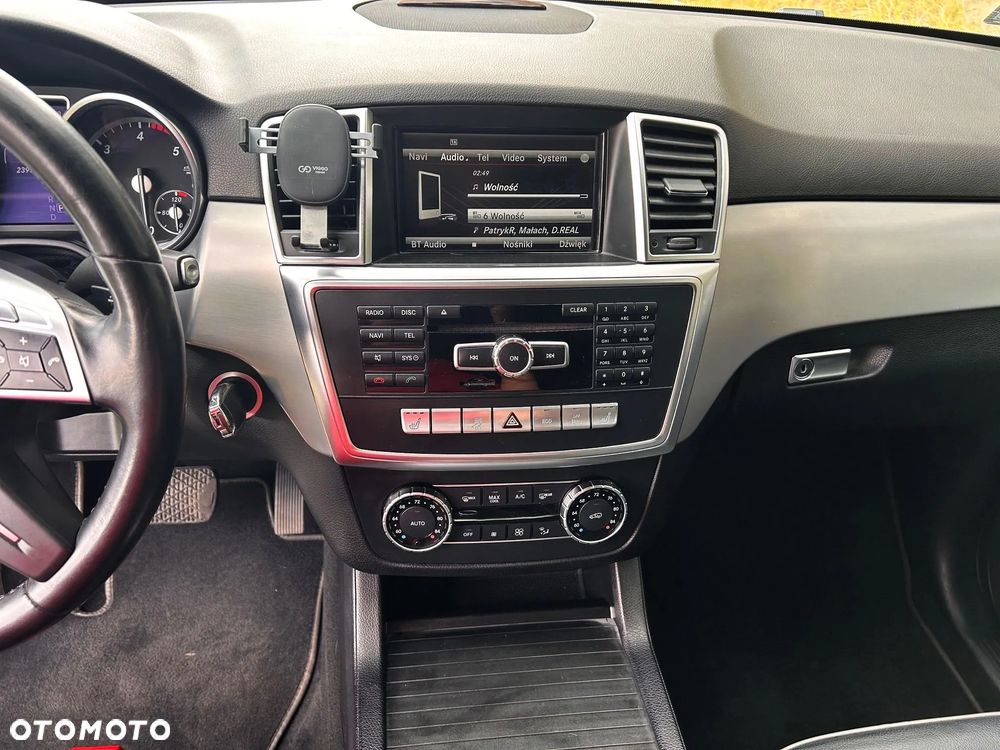 Mercedes-Benz ML 350 BlueTec 4-Matic - 10