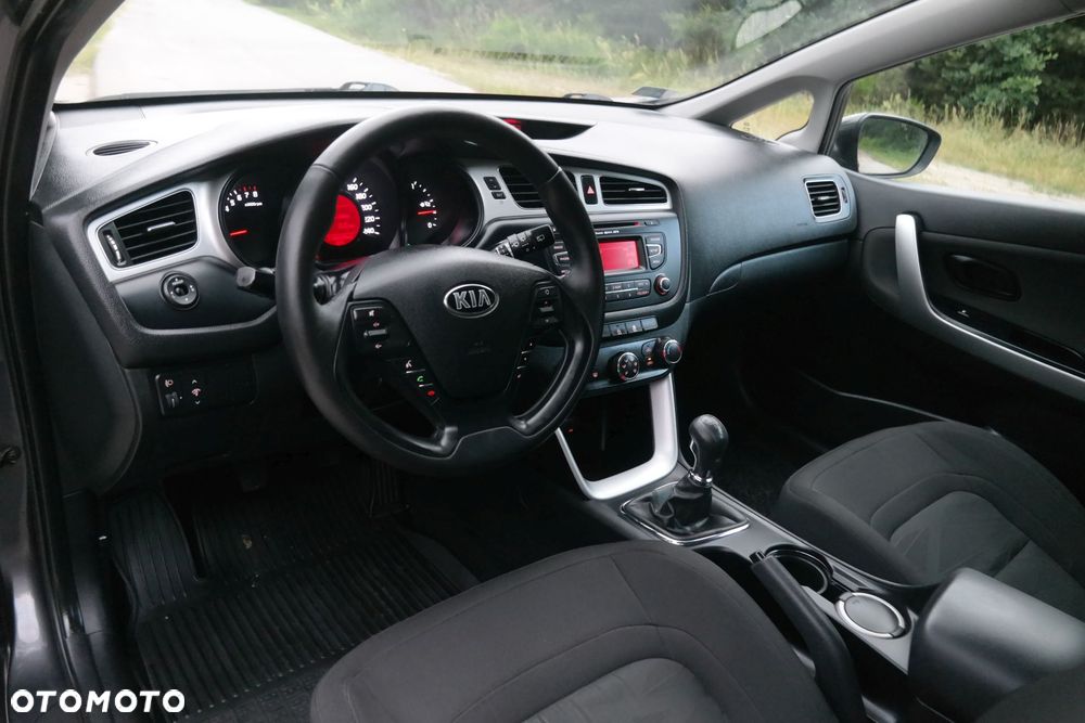 Kia Ceed 1.4 L - 10