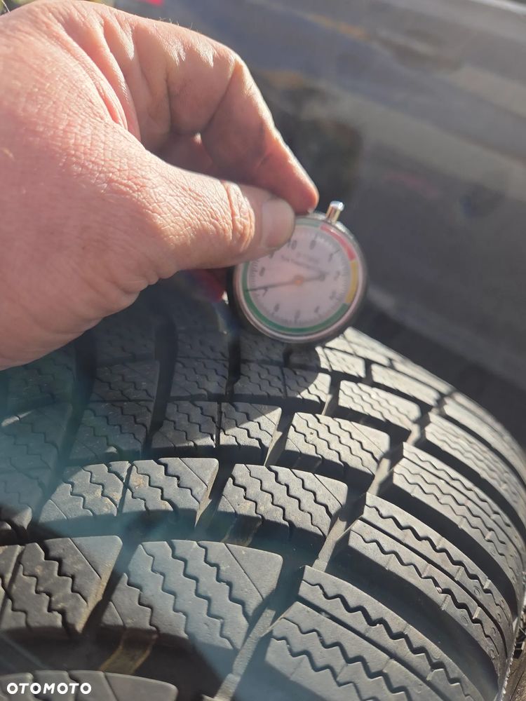 Felgi koła zimowe VW Golf VIII 8 18 Cali Bergamo 225/40R18 92V AO 5H0601025M 7.5Jx18H2 ET 51 5H0601025AB DOT 2223 2023 Rok - 22