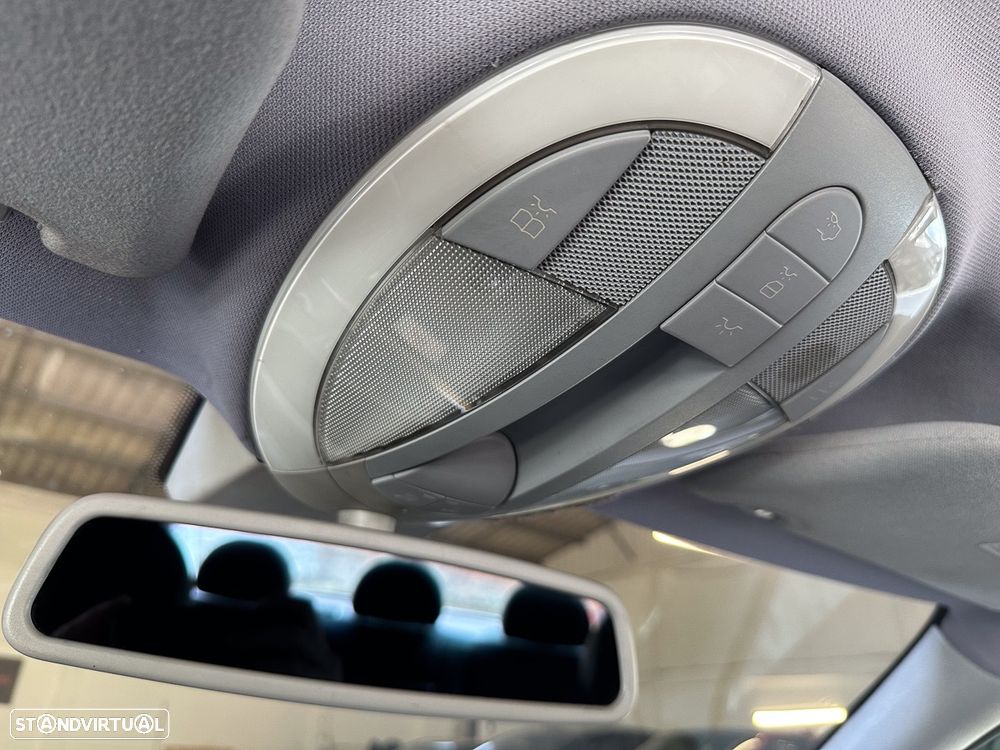 Mercedes-Benz E 220 CDI Avantgarde DPF - 27