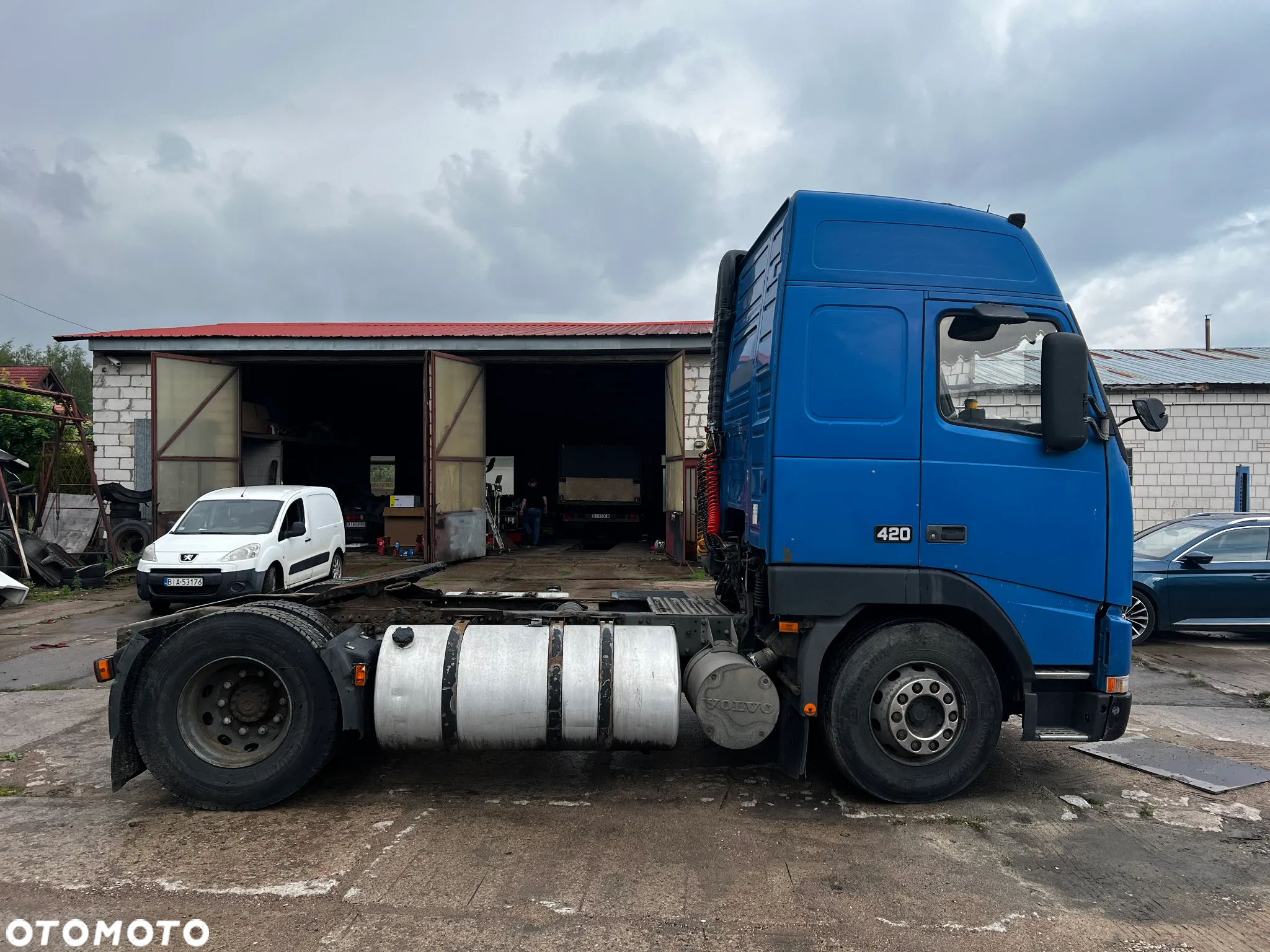 Volvo / AUTOMAT  / KLIMA POSTOJOWA /  2 DUŻE ZBIORNIKI / 2014 ROK !! - 5