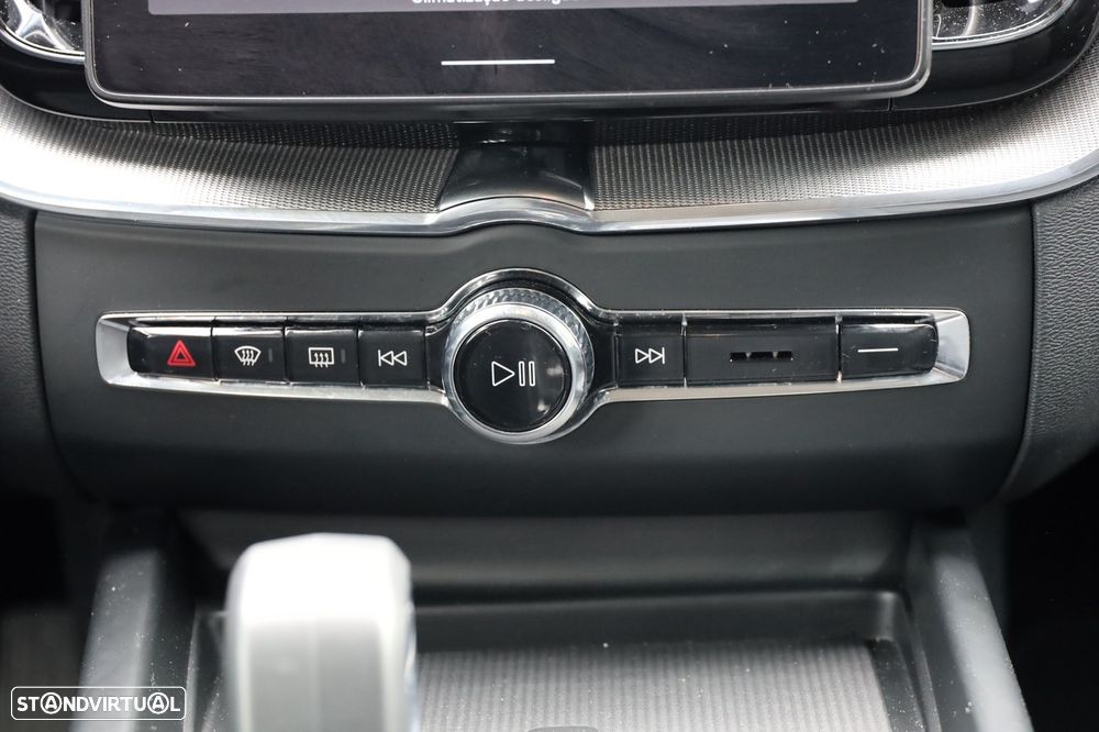 Volvo XC 60 2.0 T6 PHEV Core AWD - 21