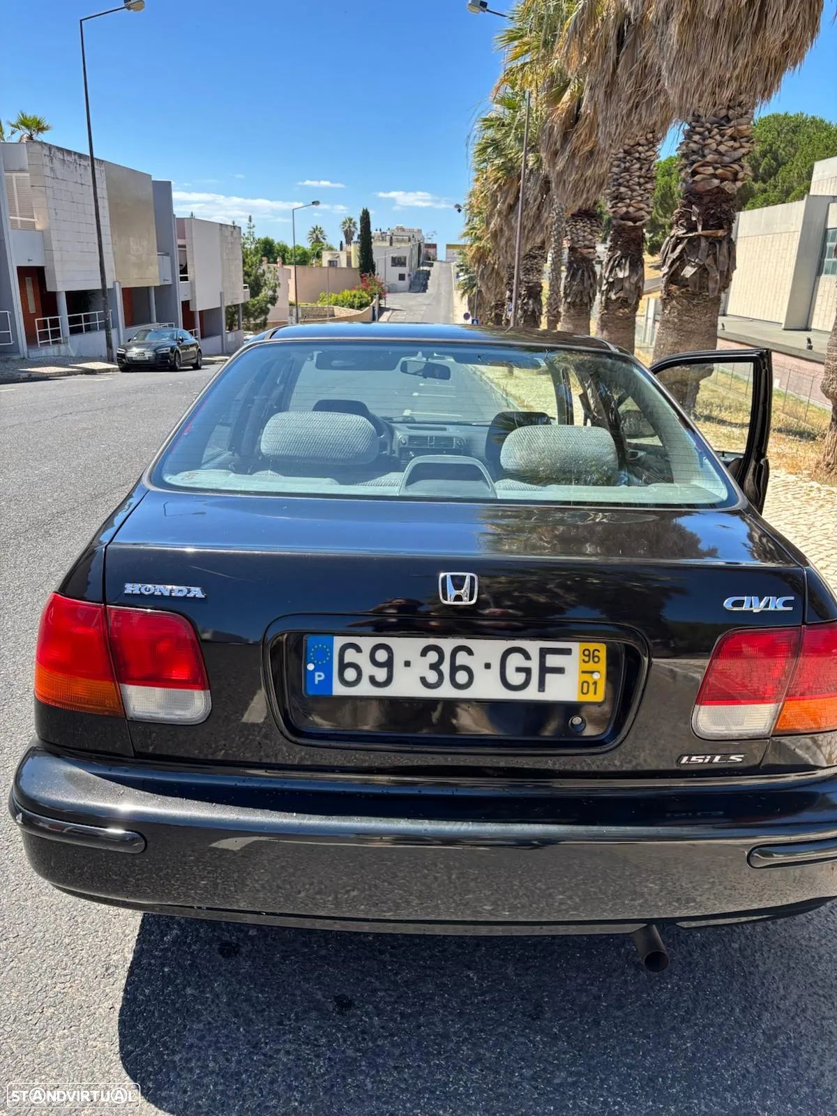 Honda Civic 1.5i LS - 1