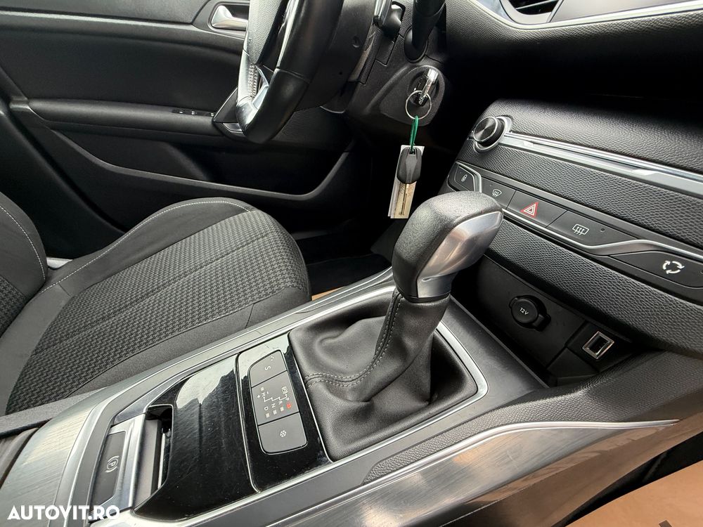 Peugeot 308 1.5L BlueHDI 130 S&S EAT8 Active - 22