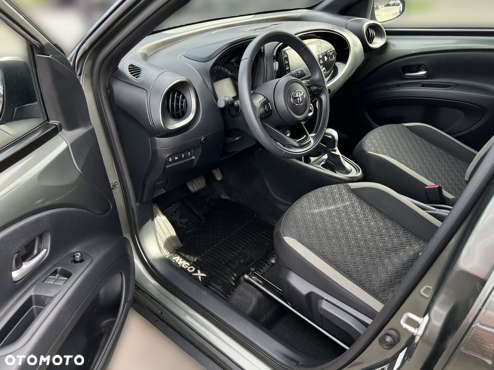 Toyota Aygo X 1.0 VVT-i Style CVT - 10