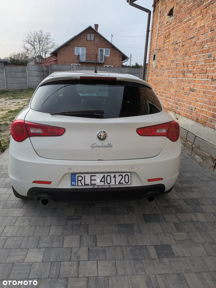 Alfa Romeo Giulietta 2.0 JTDM Distinctive - 4