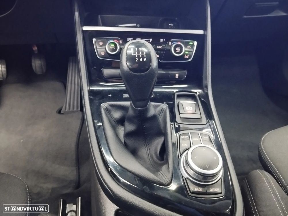 BMW 216 Active Tourer d Advantage - 41