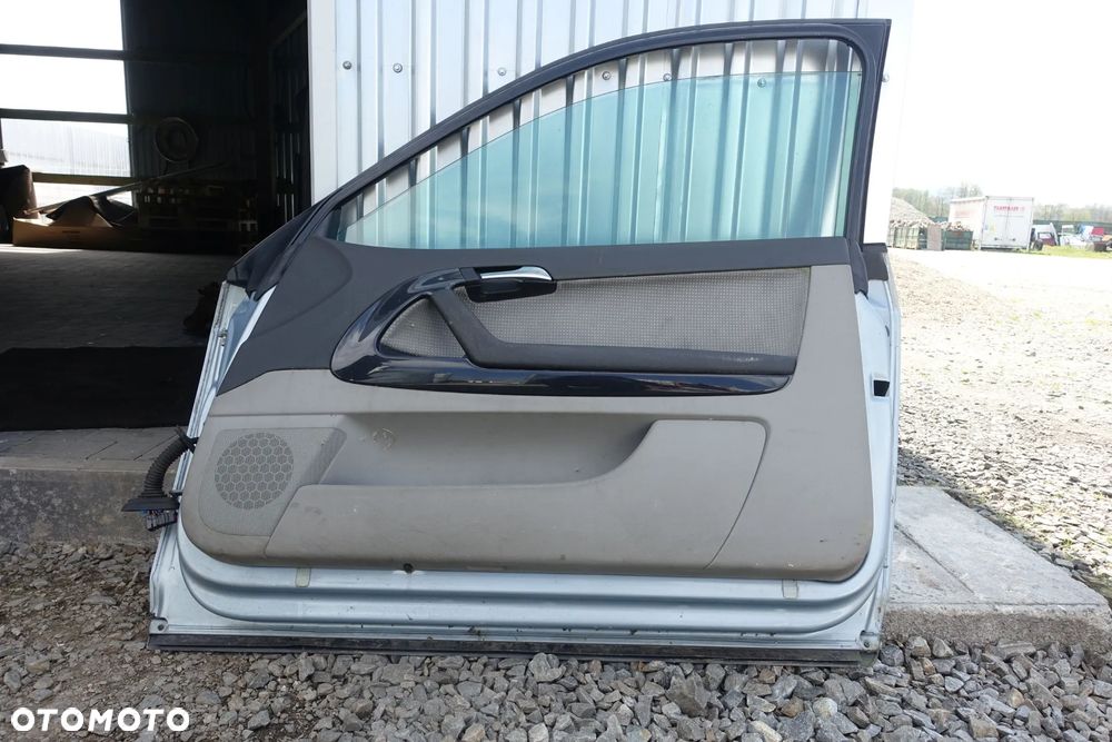 DRZWI PRAWY PRZÓD AUDI A3 8P 3D LY7R - 5