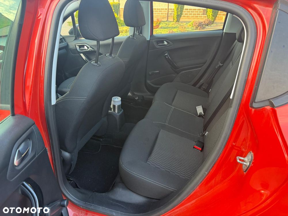 Peugeot 208 1.2 VTi Allure - 15