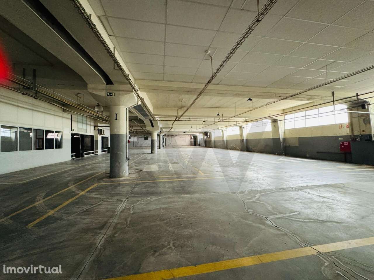 ARRENDA-SE Armazém Amplo e Versátil  no Coração da Graça - Oportunidad - Grande imagem: 4/25