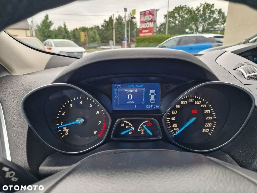 Ford Kuga 1.6 EcoBoost 2x4 Titanium - 35