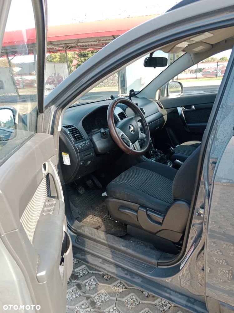 Chevrolet Captiva 2.4 LS - 6