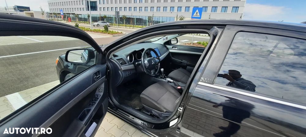 Mitsubishi Lancer 2.0 DI-D Instyle - 2