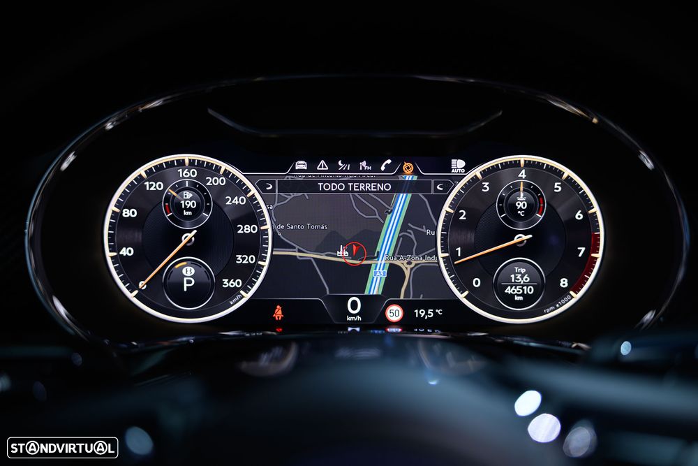 Bentley Flying Spur V8 Mulliner - 33