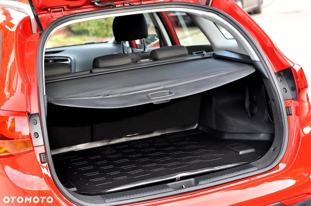 Kia Ceed 1.6 GDI M DCT - 18