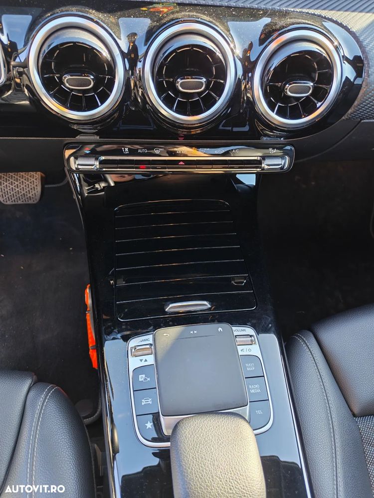 Mercedes-Benz A - 17